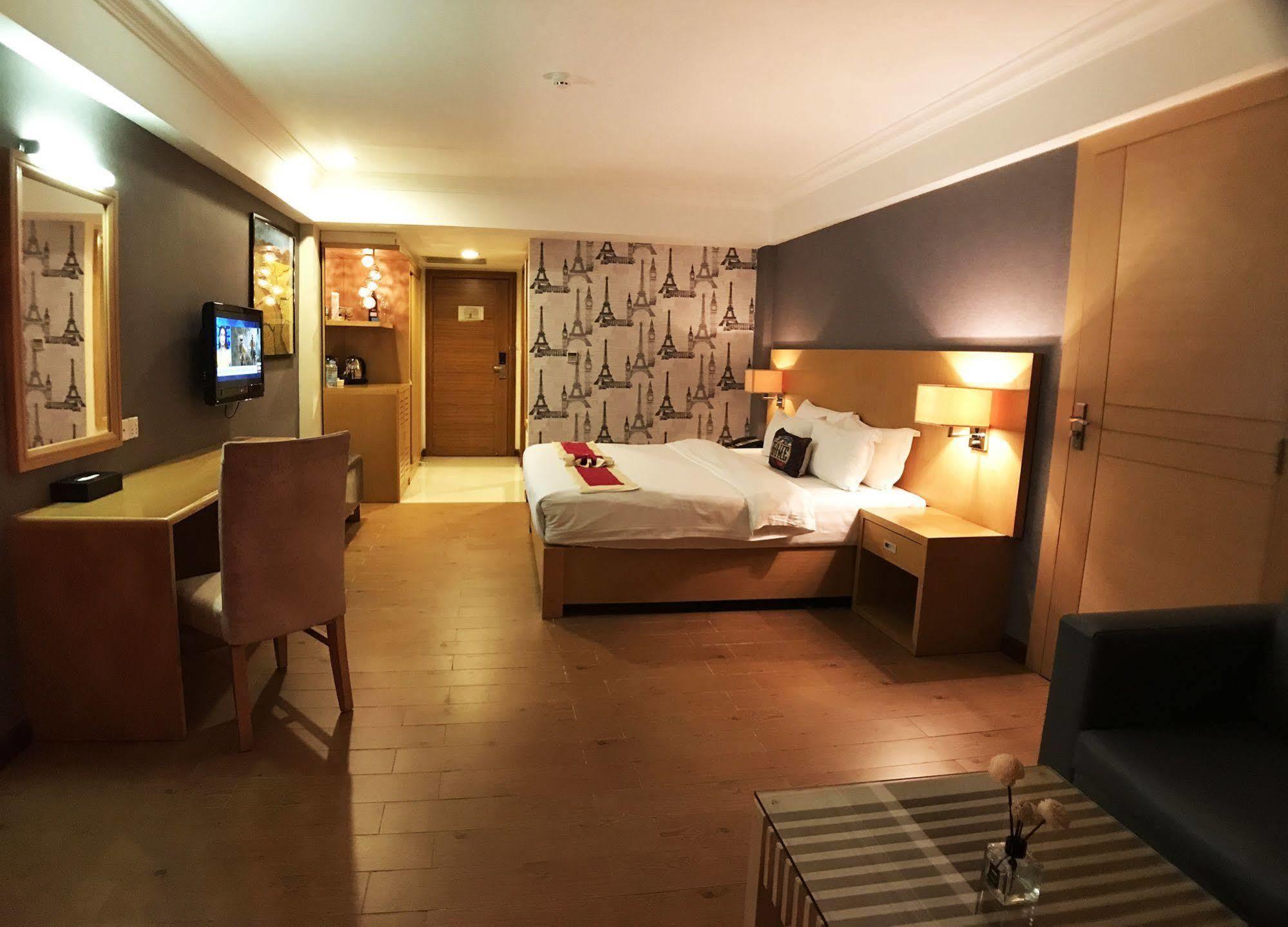 Discovery Hotel Phnompen Kültér fotó