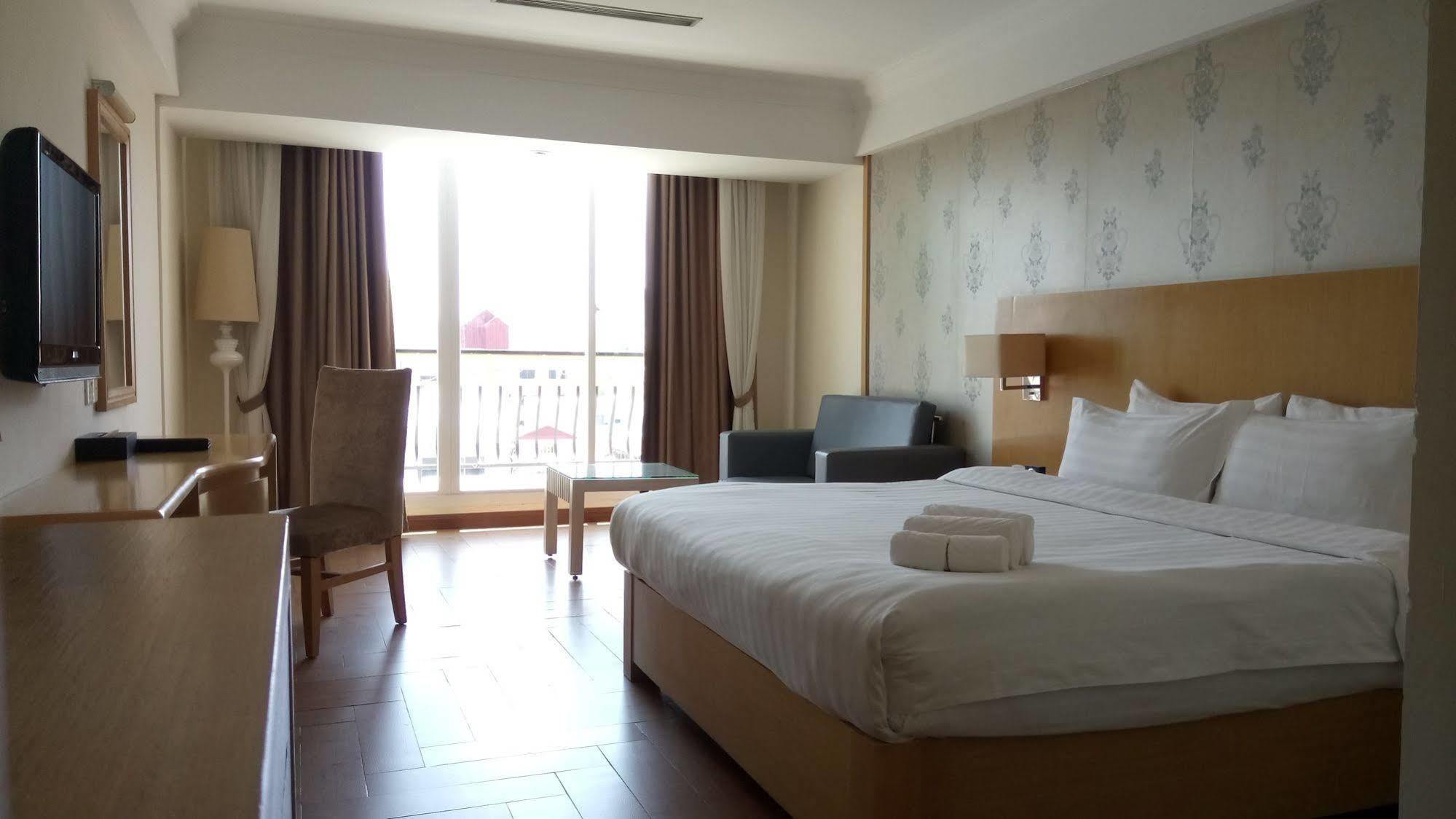 Discovery Hotel Phnompen Kültér fotó