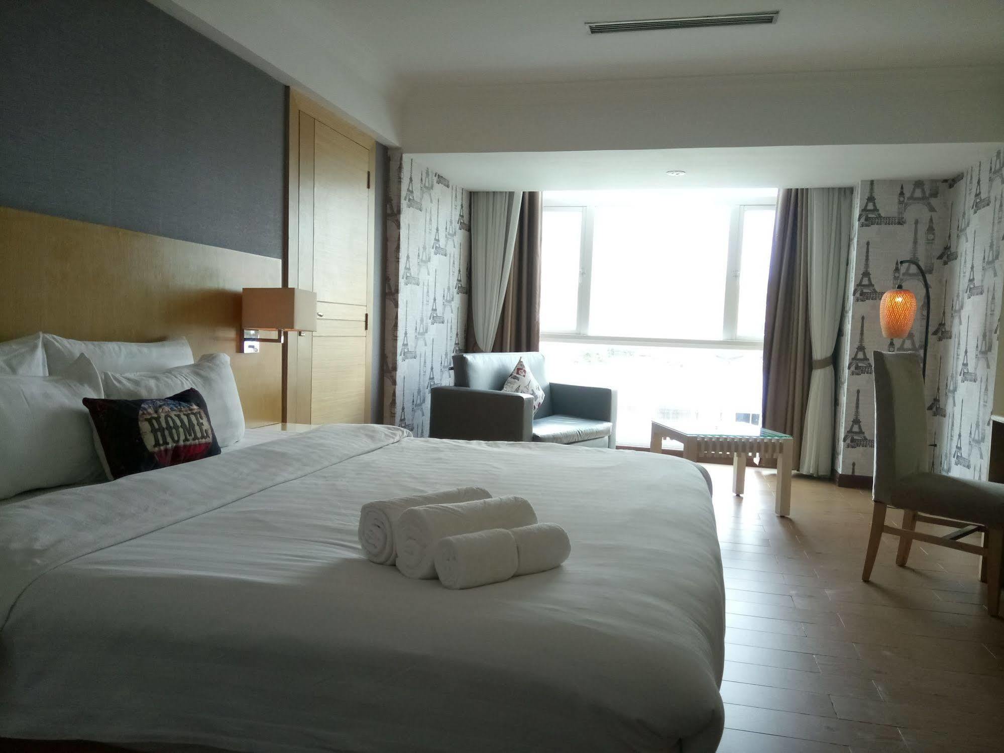 Discovery Hotel Phnompen Kültér fotó